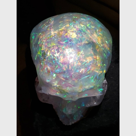 Human size iridescent opalescent skull - Picture 3 of 6